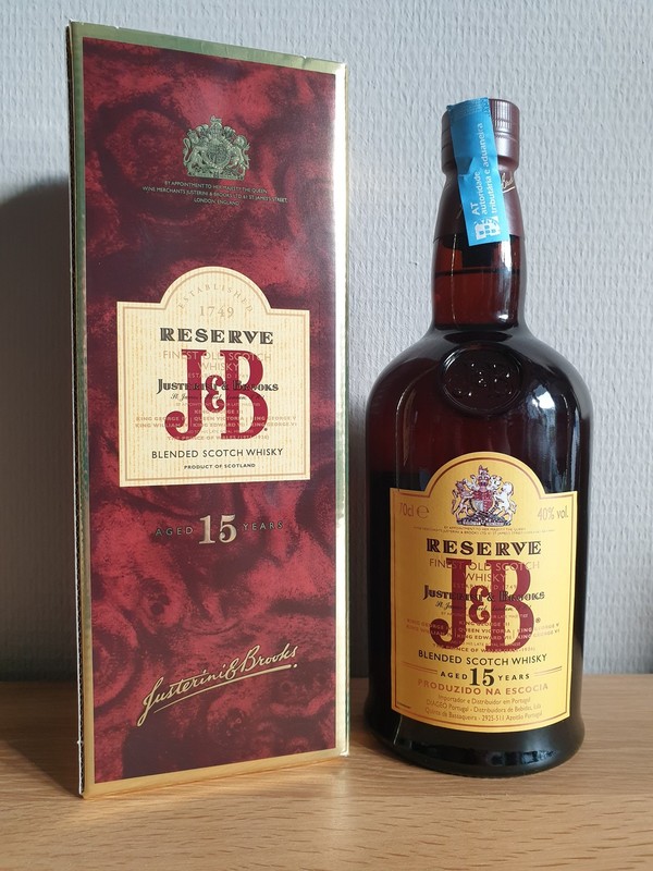 J&B Reserve [ Aged 15 Years ] - 70cl - Portugal