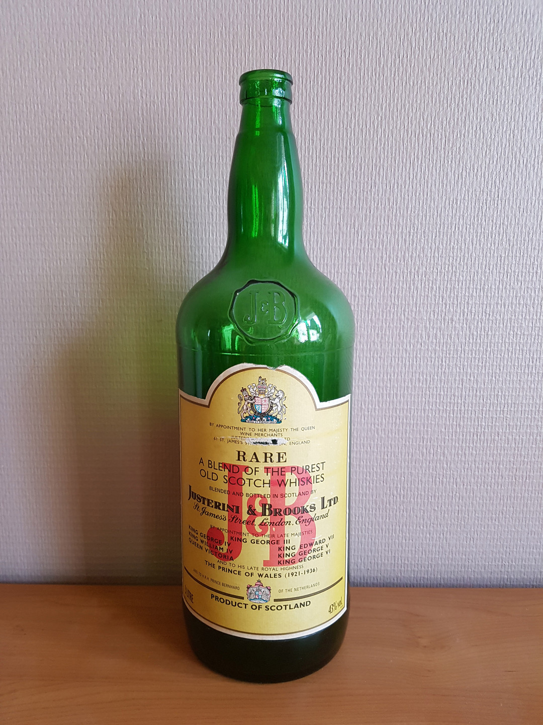 J&B Rare 300cl / Label 1980 [Holland] Empty